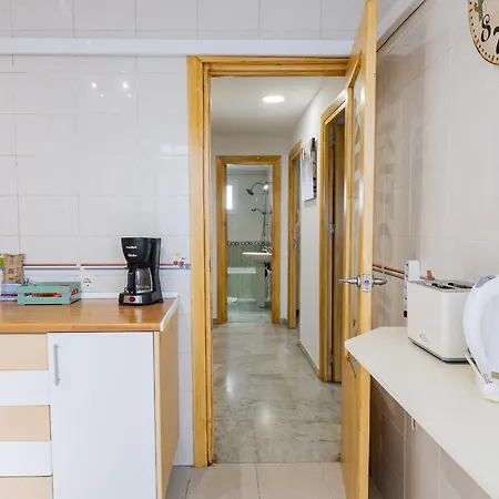 Cubo's De Lacroix & Pool * Fuengirola