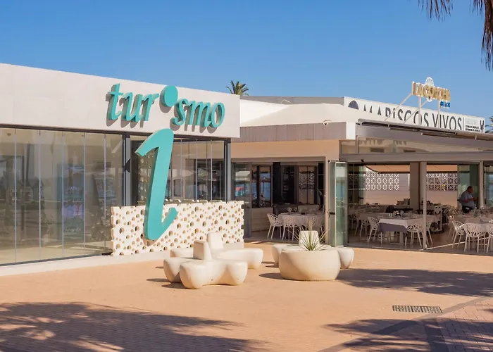 Cubo's De Lacroix & Pool *