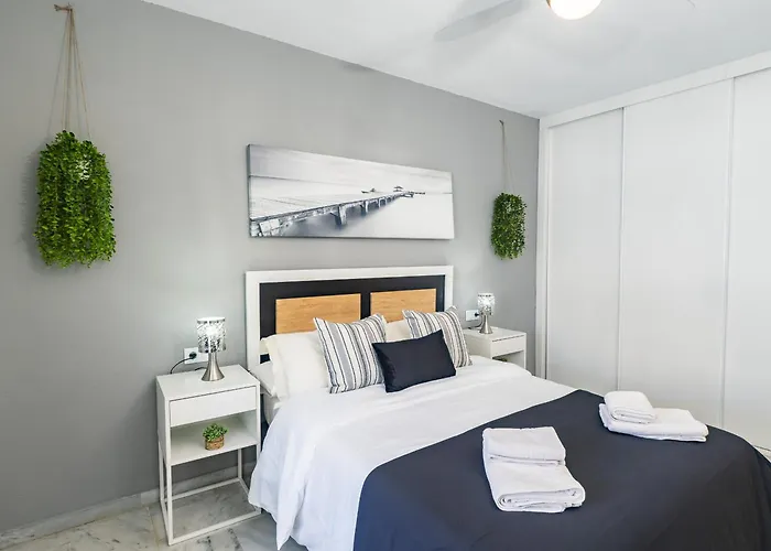 Cubo's De Lacroix & Pool * فوينخيرولا