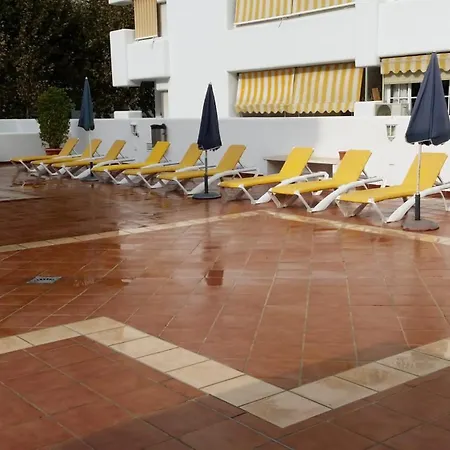 Cubo's De Lacroix & Pool * Fuengirola