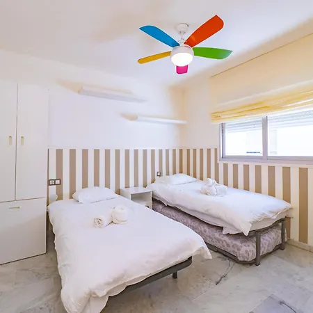 Apartment Cubo's De Lacroix & Pool