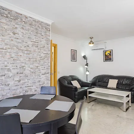 Cubo's De Lacroix & Pool Apartment