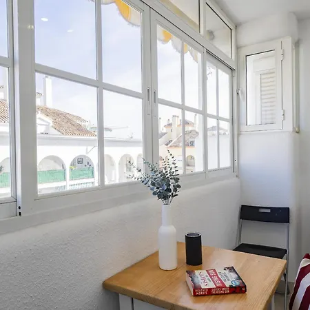 Cubo's De Lacroix & Pool דירה *