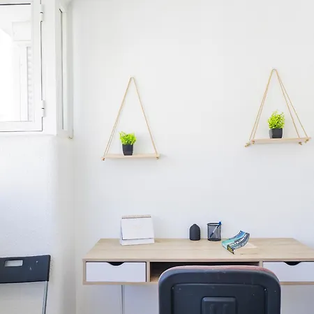 דירה Cubo's De Lacroix & Pool פואנגירולה