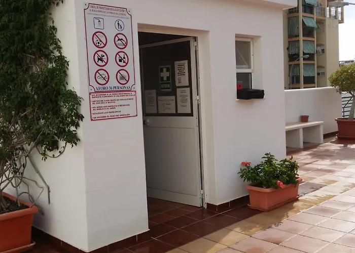 Cubo's De Lacroix & Pool *