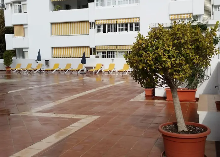 Cubo's De Lacroix & Pool Apartament