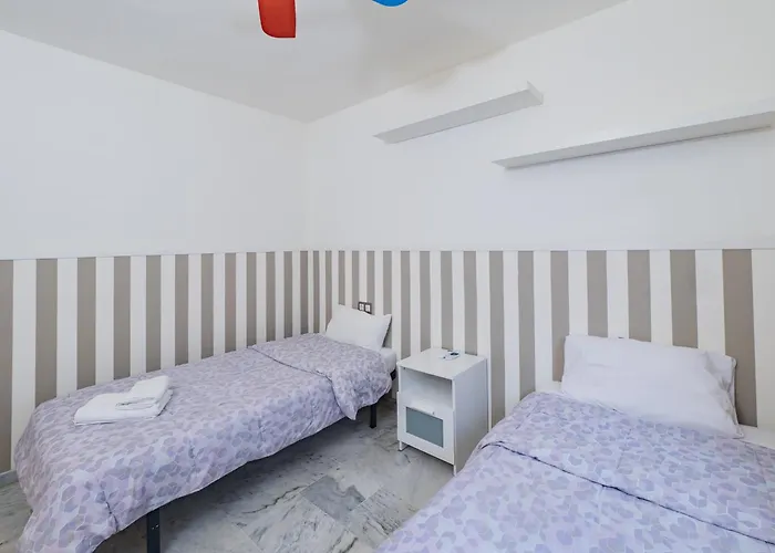 Cubo's De Lacroix & Pool Appartement *