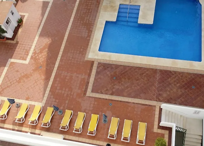 Cubo's De Lacroix & Pool *