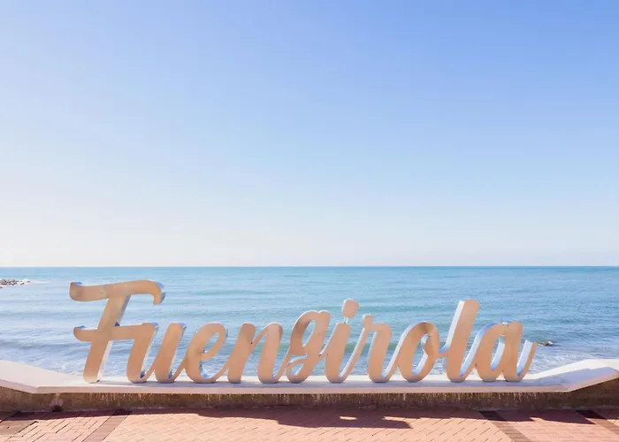 Cubo's De Lacroix & Pool Apartament Fuengirola