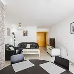 Cubo's De Lacroix & Pool Fuengirola